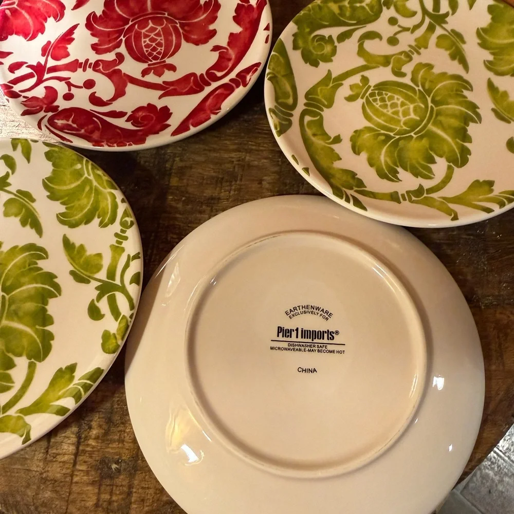 Pier 1 Imports Floral Earthenware Salad Plates Set of 4 Red Green White 7
